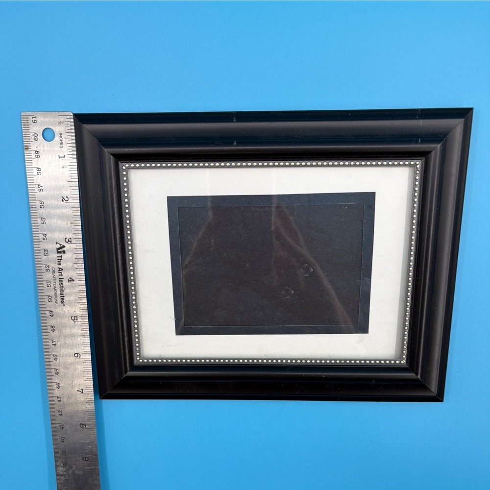 Elegant Black 4x6 Photo Frame with Silver Beaded Border & Double Mat - Picture 5 of 7